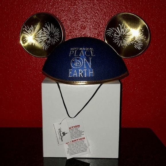 Walt Disney World Cinderella Castle Mickey Ears - Picture 7 of 11